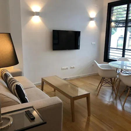 Bajondillo, Cozy Apartment One Step From The Beach *